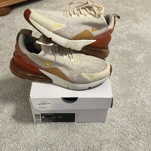 Women’s Nike Air Max 270